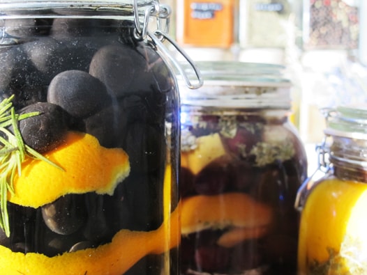 spanish pickled olives