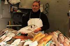 puestode pescado en atarazanas