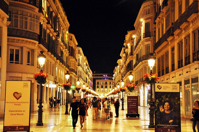 larios street by night malaga