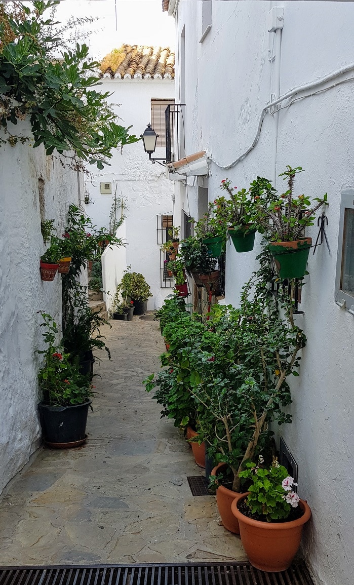 Casares streets and alleys